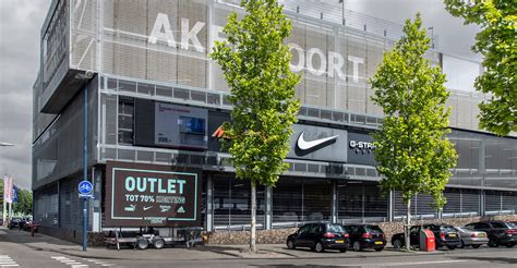 nike factory osdorp openingstijden